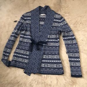 Cardigan with tie in front